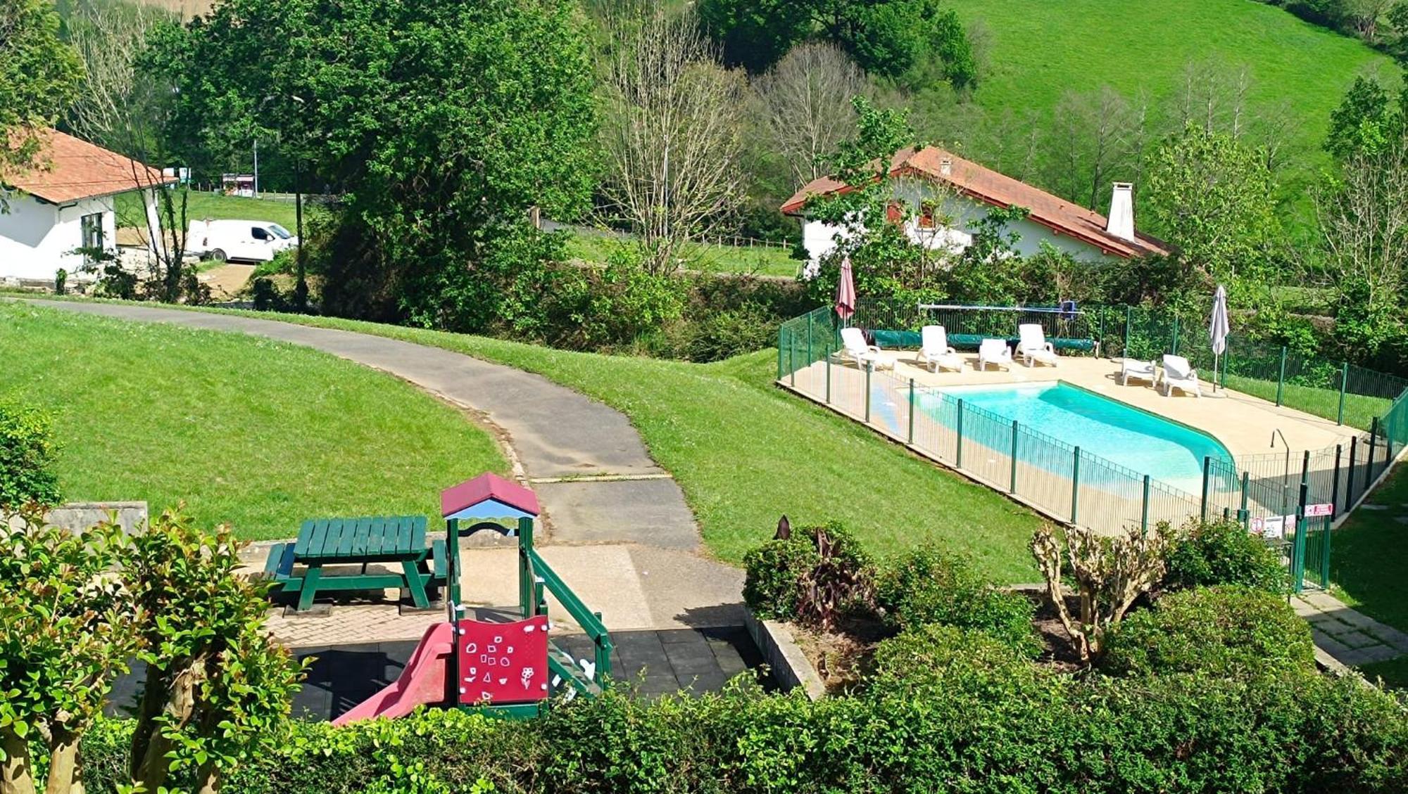 Adour Piscine Vue Montagnes Lägenhet Souraïde Exteriör bild
