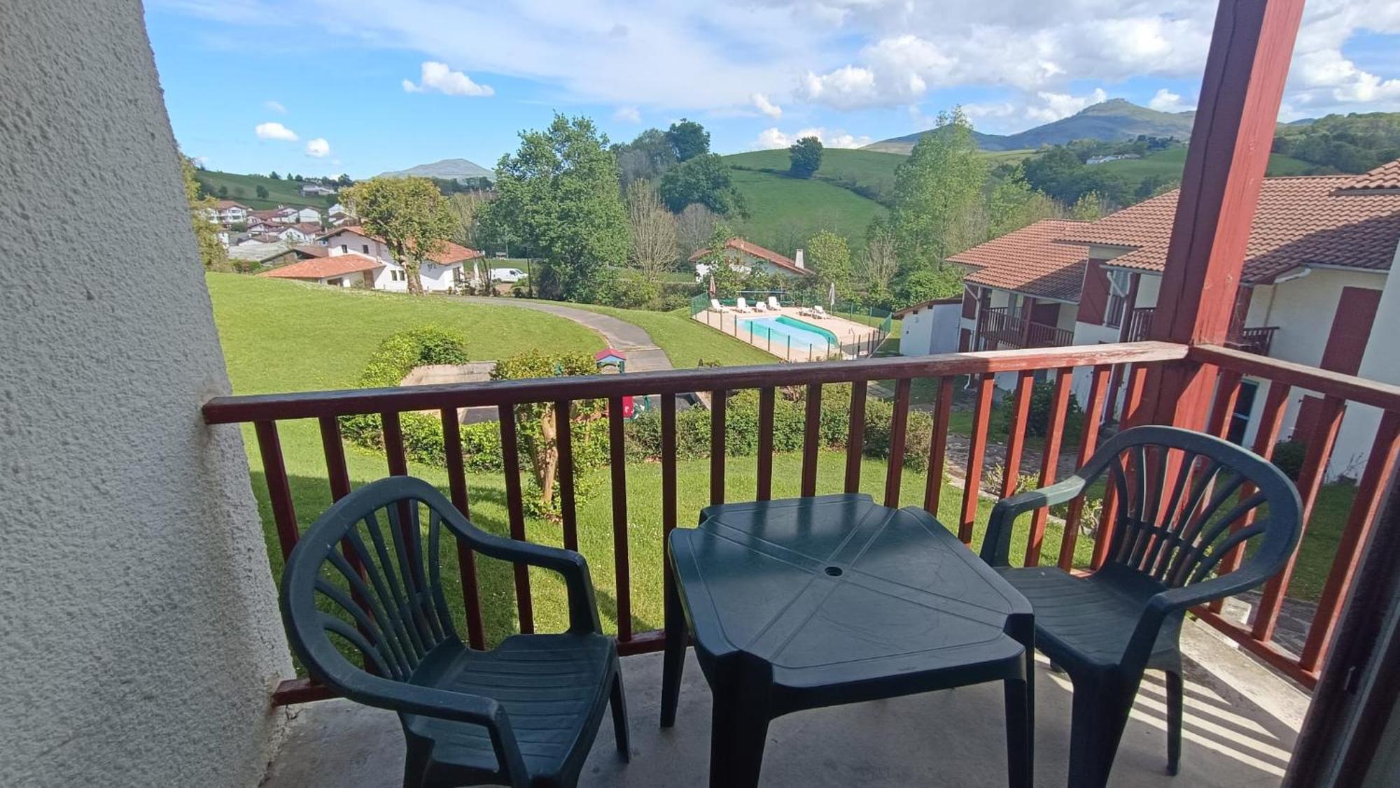 Adour Piscine Vue Montagnes Lägenhet Souraïde Exteriör bild